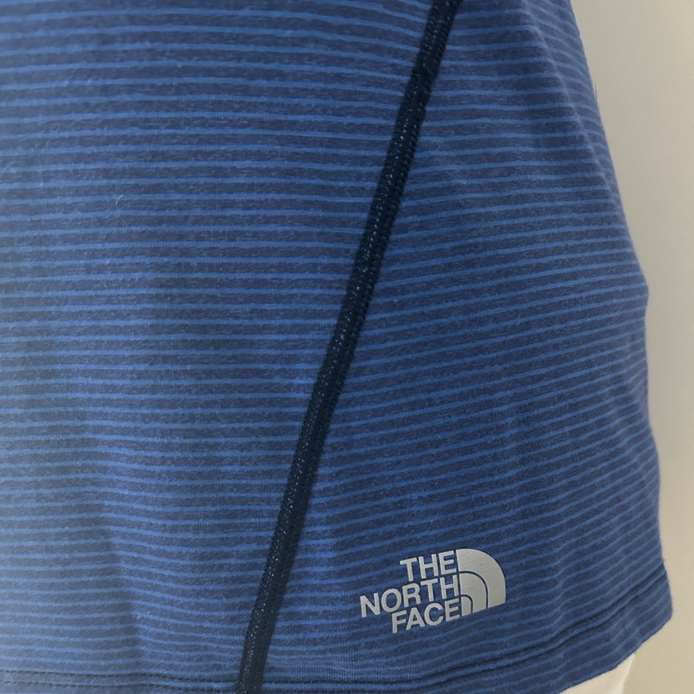 The North Face Blue Fitted Short Sleeve Tee - Picture 2 of 5